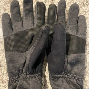 Under Armour, unisex winter gloves, size M, gray/black.